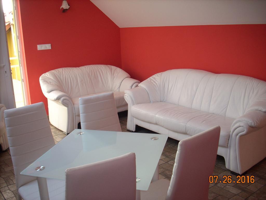 Abádszalók Kelemen Apartmanok מראה חיצוני תמונה